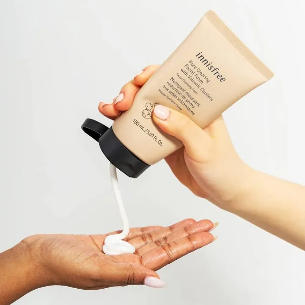 Innisfree Pore Clearing Facial Foam with Volcanic Clusters Face Cleanser - Image 4