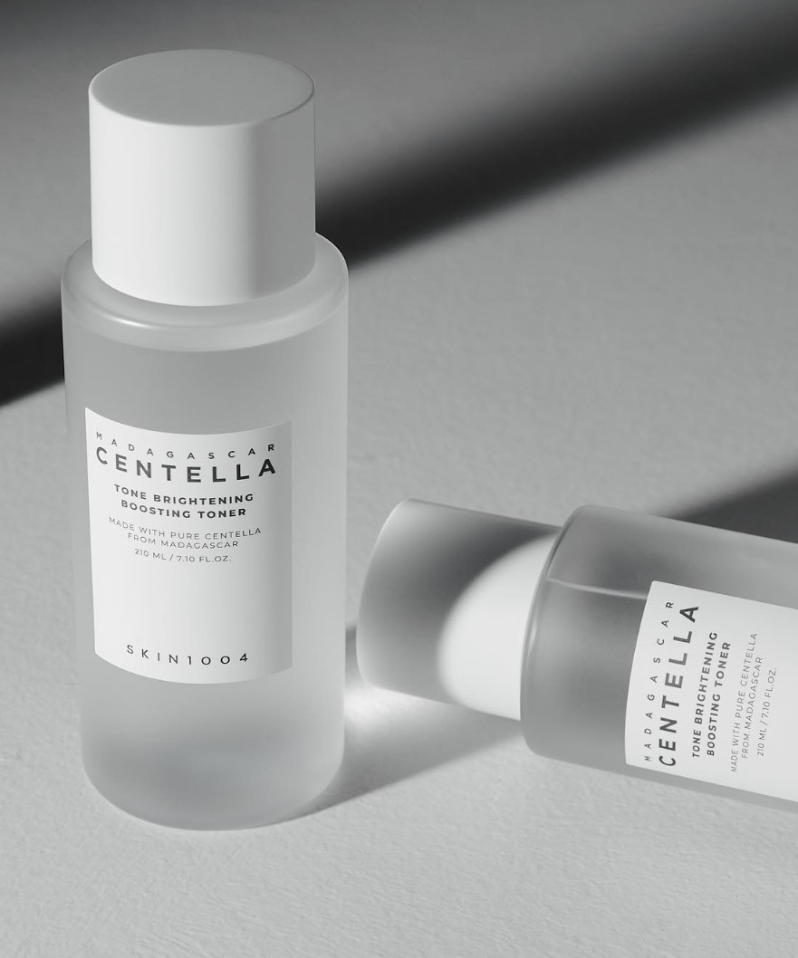 SKIN1004 Madagascar Centella Tone Brightening Boosting Toner 210ml