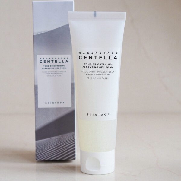 SKIN1004 Madagascar Centella Tone Brightening Cleansing Gel Foam 125ml